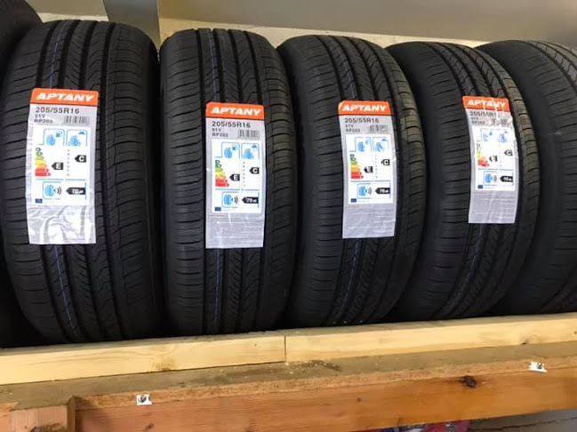 Reviews of D & S Tyres Ltd in Leeds - Tire shop