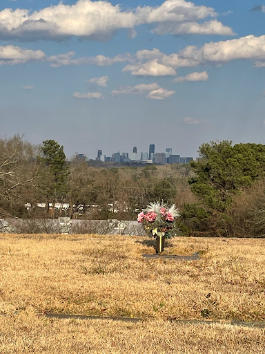 Cemetery «Crest Lawn Memorial Park», reviews and photos, 2000 Marietta Blvd NW, Atlanta, GA 30318, USA