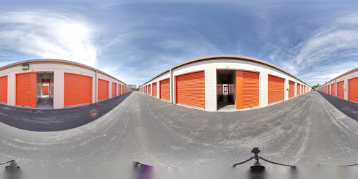 Self-Storage Facility «Public Storage», reviews and photos, 1734 E Carson St, Carson, CA 90745, USA