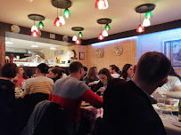 Atmosphère du Restaurant italien O'scià Pizzeria Napoletana à Paris - n°6