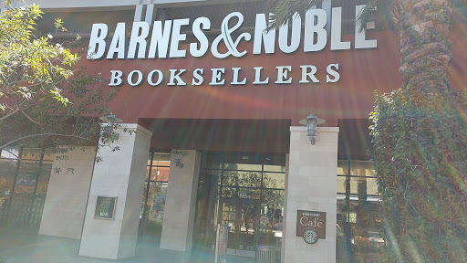 Book Store «Barnes & Noble», reviews and photos, 2000 E Rio Salado Pkwy #1032, Tempe, AZ 85281, USA
