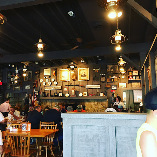 American Restaurant «Cracker Barrel Old Country Store», reviews and photos, 941 GA-140, Adairsville, GA 30103, USA