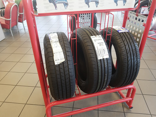 Tire Shop «Discount Tire Store - Sanford, FL», reviews and photos, 3513 S Orlando Dr, Sanford, FL 32773, USA