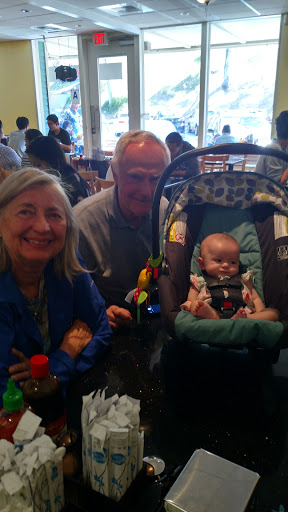 Shopping Mall «Villa Norte Shopping Center», reviews and photos, 3251 Holiday Ct, La Jolla, CA 92037, USA