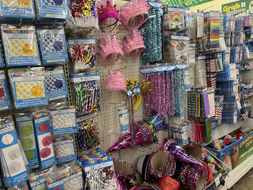 Dollar Store «Dollar Tree», reviews and photos, 1700 Sullivan Trail #1a, Easton, PA 18040, USA