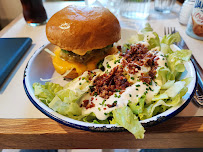 Sandwich au poulet du Restaurant de hamburgers PNY MARAIS à Paris - n°12