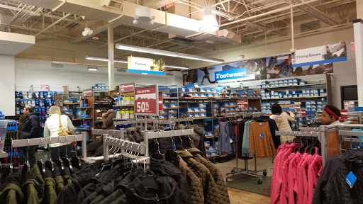 Sportswear Store «Columbia Sportswear Outlet Store at Seattle Premium Outlets», reviews and photos, 10600 Quil Ceda Blvd #920, Tulalip, WA 98271, USA