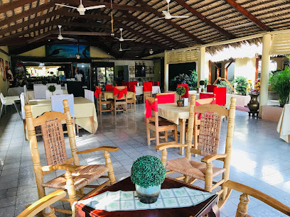 Restaurant La Roca - 6W26+P6J, Av. Enriquillo, Barahona 81000, Dominican Republic