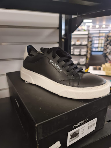 Department Store «Nordstrom Rack Chestnut Street», reviews and photos, 1700 Chestnut St, Philadelphia, PA 19103, USA