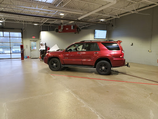 Toyota Dealer «Voss Toyota», reviews and photos, 2110 Heller Dr, Dayton, OH 45434, USA