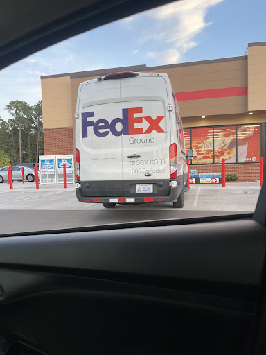 Shipping and Mailing Service «FedEx Ship Center», reviews and photos, 1106 N 23rd St, Wilmington, NC 28405, USA