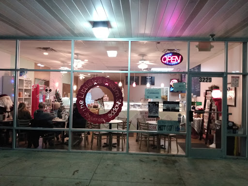 Ice Cream Shop «The Little Ice Cream Shoppe», reviews and photos, 3229 Hilliard Rome Rd, Hilliard, OH 43026, USA