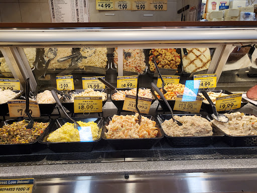 Grocery Store «Foodtown of Kensington», reviews and photos, 382 McDonald Ave, Brooklyn, NY 11218, USA