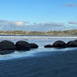 Pantai Moeraki Boulders