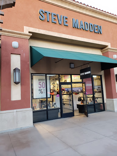 Shopping Mall «Desert Hills Premium Outlets», reviews and photos, 48400 Seminole Dr, Cabazon, CA 92230, USA