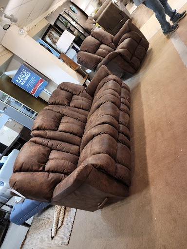 Furniture Store «D.T. McCall & Sons», reviews and photos, 1300 S Jefferson Ave, Cookeville, TN 38506, USA