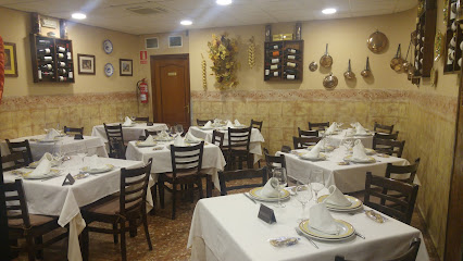 Bar Restaurante Juan José - C. Villa Mundaka, 1, 21004 Huelva, Spain