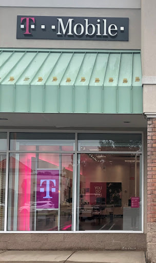 T-Mobile, 297 Boston Post Rd, Orange, CT 06477, USA, 