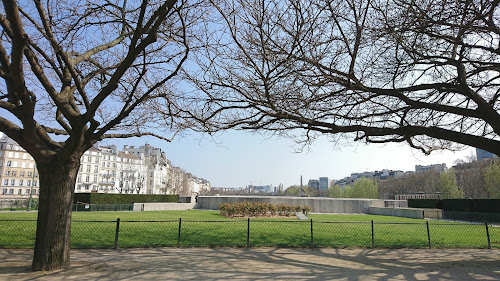 Square de l'Île de France à Paris