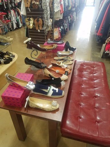Used Clothing Store «Uptown Cheapskate», reviews and photos, 11255 Huebner Rd #205, San Antonio, TX 78230, USA