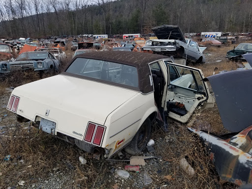 Salvage Yard «EZ Pull & Save Auto Parts», reviews and photos, 2401 Summer Valley Rd, New Ringgold, PA 17960, USA