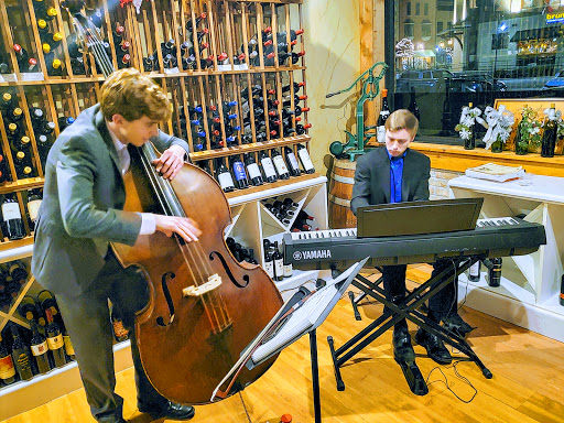 Wine Store «The Wine Exchange», reviews and photos, 1 Illinois St # 120, St Charles, IL 60174, USA