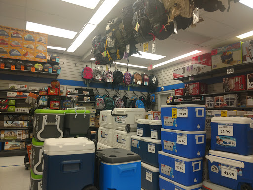 Sporting Goods Store «Big 5 Sporting Goods», reviews and photos, 3637 Elkhorn Blvd, North Highlands, CA 95660, USA