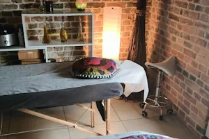Gabinet masażu leczniczego i relaksacyjnego Magiczna Chwila image