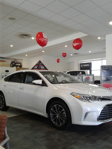 Toyota Dealer «Toyota of Slidell», reviews and photos, 300 E Howze Beach Rd, Slidell, LA 70461, USA
