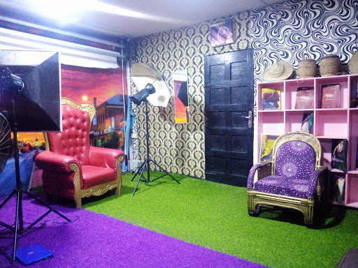 Jozzygraphy Standard Photographer, 119/121 Owutu-Isawo Rd, Ikorodu, Nigeria, Photographer, state Ogun