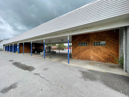 Eisenhower Spray Wash & Detail Center en Beckley