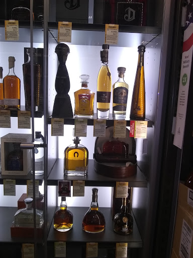 Wine Store «Total Wine & More», reviews and photos, 2701 184th St SW #108b, Lynnwood, WA 98037, USA