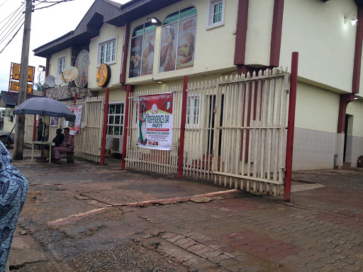 GT Plaza, Ekehuan Rd, Ogogugbo, Benin City, Nigeria, American Restaurant, state Edo