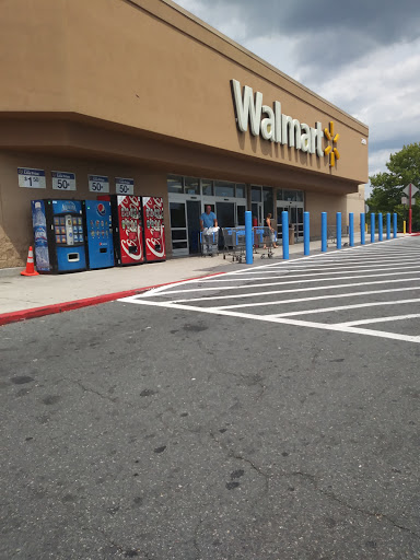 Discount Store «Walmart», reviews and photos, 2399 North Point Blvd, Dundalk, MD 21222, USA