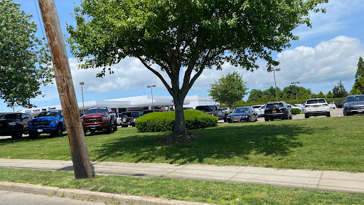 Car Dealer «Chrysler Dodge Jeep Ram Southampton», reviews and photos, 691 County Rd 39A, Southampton, NY 11968, USA