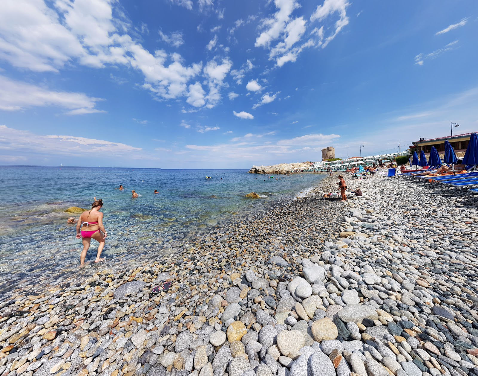 Foto de Feniccia e Feniccetta Beach con guijarros grises superficie