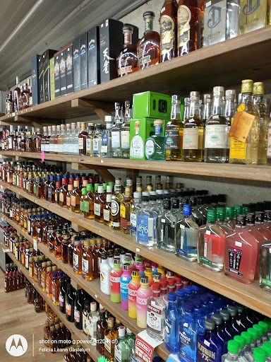 Liquor Store «Hillbilly Liquor & Wine», reviews and photos, 211 US-641, Camden, TN 38320, USA