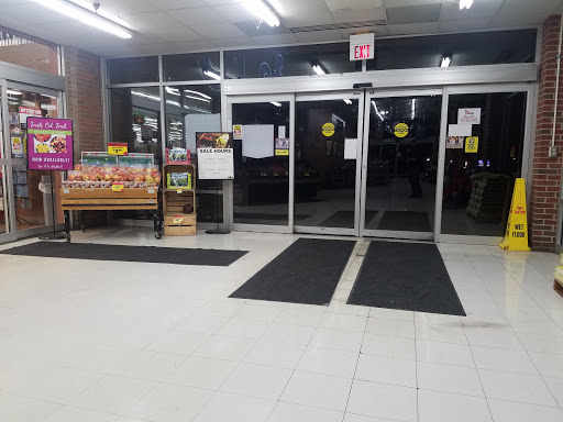 Grocery Store «Chief Supermarkets», reviews and photos, 221 Summit St, Celina, OH 45822, USA