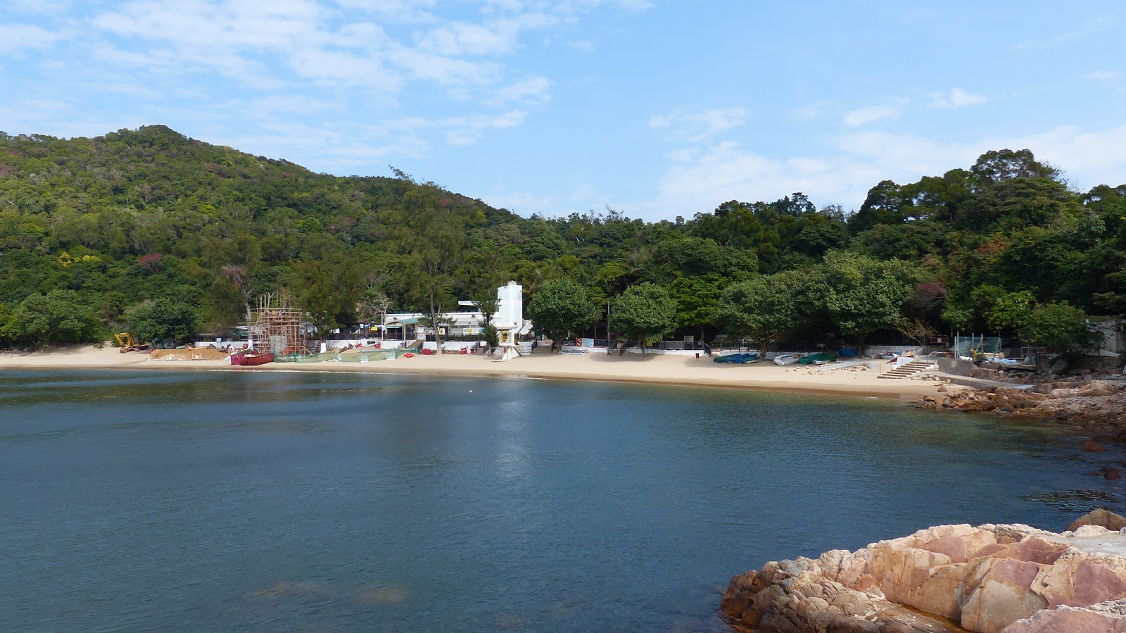 Foto van Lo So Shing Beach met hoog niveau van netheid