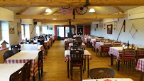 Atmosphère du Restaurant Ferme-Auberge Gustiberg Urbès - Col de Bussang - Chambres en demi pension à Urbès - n°9