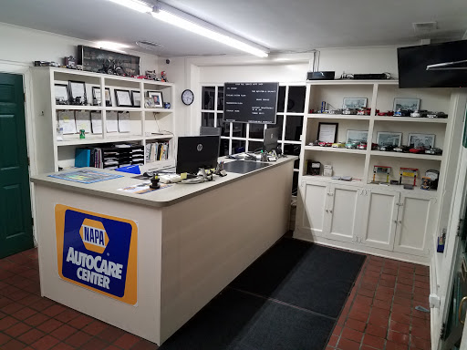 Auto Repair Shop «Auto Solutions», reviews and photos, 203 S King St, Leesburg, VA 20175, USA