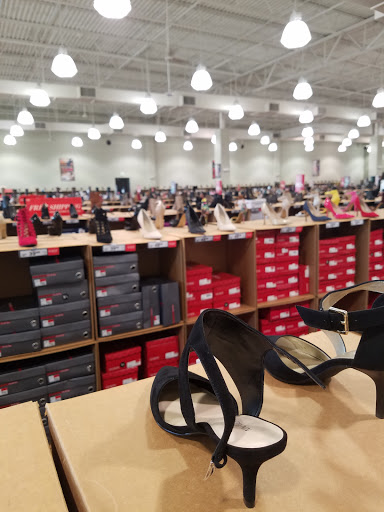 Shoe Store «Off Broadway Shoe Warehouse», reviews and photos, 8510 Northfield Blvd #1810, Denver, CO 80238, USA