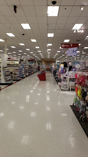 Department Store «Target», reviews and photos, 2000 W Waters Rd, Ann Arbor, MI 48103, USA