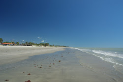 Foto di Praia de Quiterias con costa lunga e dritta