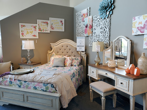 Furniture Store «Ashley HomeStore», reviews and photos, 875 E Boughton Rd, Bolingbrook, IL 60440, USA