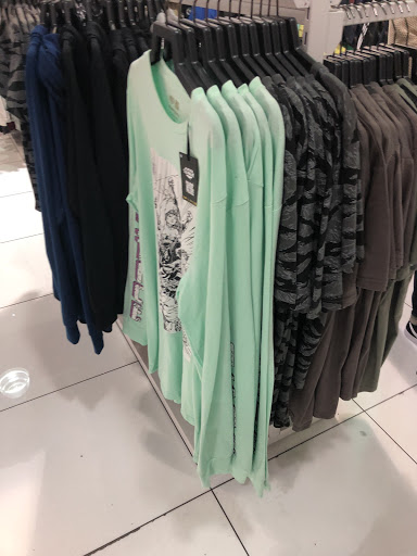 Shoe Store «Shoe Palace», reviews and photos, 2901 S Capital of Texas Hwy, Austin, TX 78746, USA