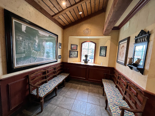 Shopping Mall «Friendly Center», reviews and photos, 3110 Kathleen Ave, Greensboro, NC 27408, USA