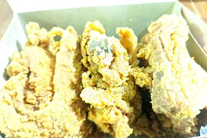 Dkriuk Fried Chicken Caringin image