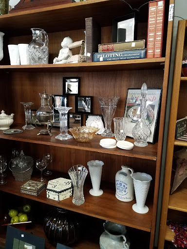 Thrift Store «Canby Kiwanis Thrift Shop», reviews and photos, 257 SE 1st Ave, Canby, OR 97013, USA