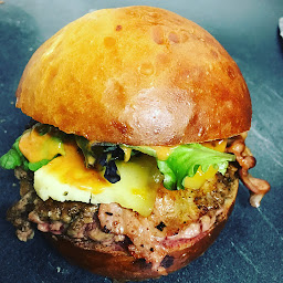 Photo n°41 de foodtruck - La maison des burgers à Semur-en-Auxois ()